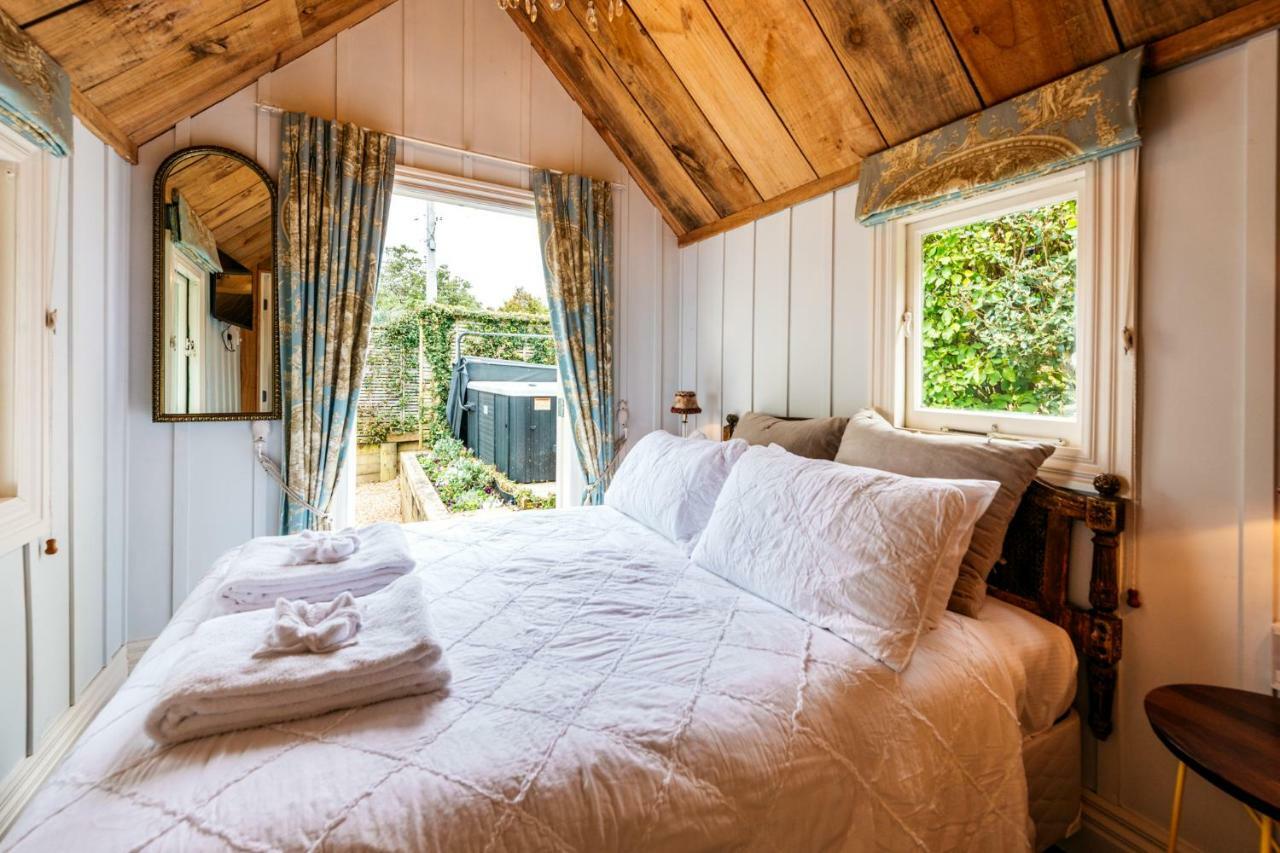 Villa The Settlers Hut à Oneroa Extérieur photo